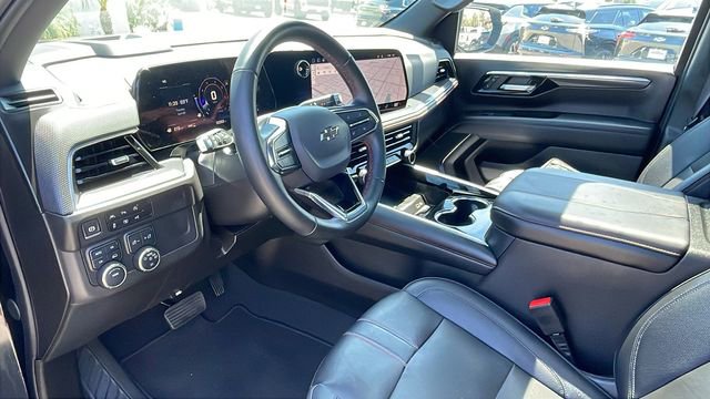 Used 2025 Chevrolet Suburban RST w/ Comfort Package AWD/4WD image 10