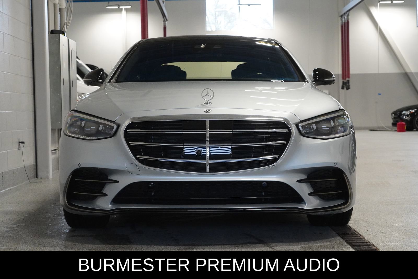 Used 2025 Mercedes-Benz S 580 4MATIC Sedan image 2