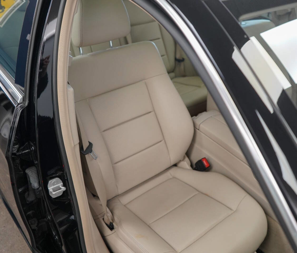 Used 2016 Mercedes-Benz E 350 4MATIC Wagon image 52