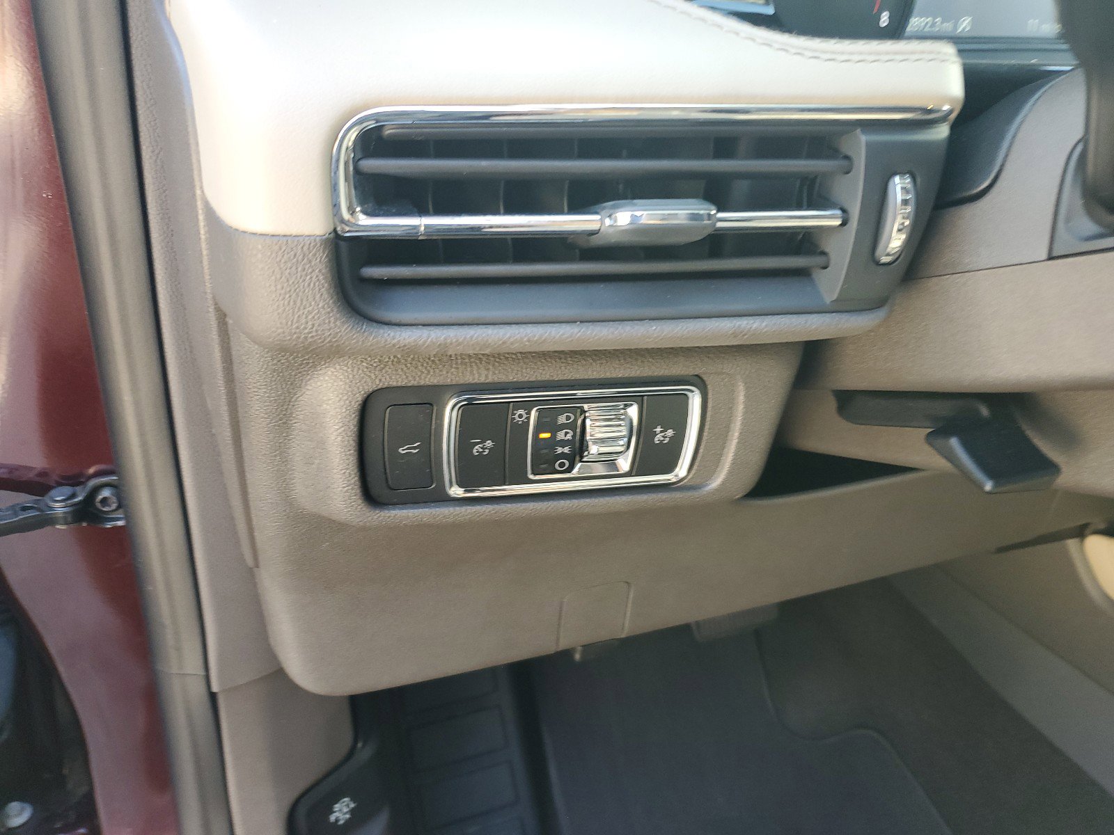 Used 2020 Lincoln Corsair FWD image 18