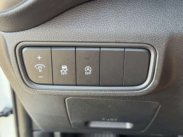 Certified 2025 Kia Soul LX w/ LX Technology Package image 21