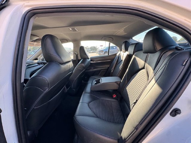 Used 2022 Toyota Camry SE FWD image 12