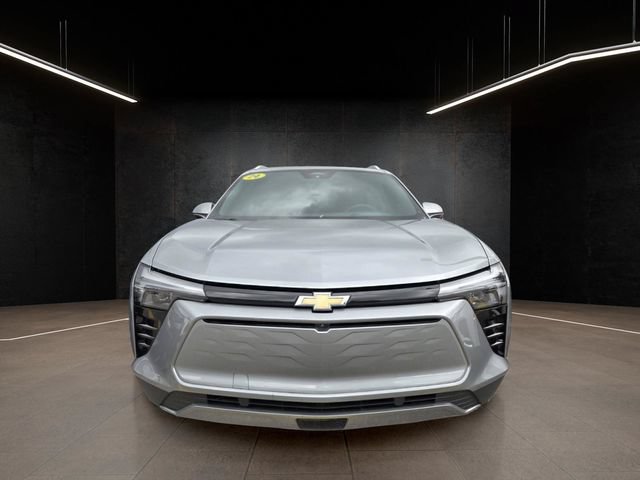 Used 2024 Chevrolet Blazer EV LT AWD/4WD image 2