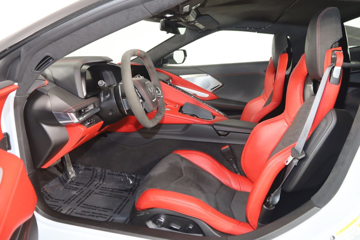 Used 2023 Chevrolet Corvette Stingray Premium Conv w/ Z51 Performance Package RWD image 13