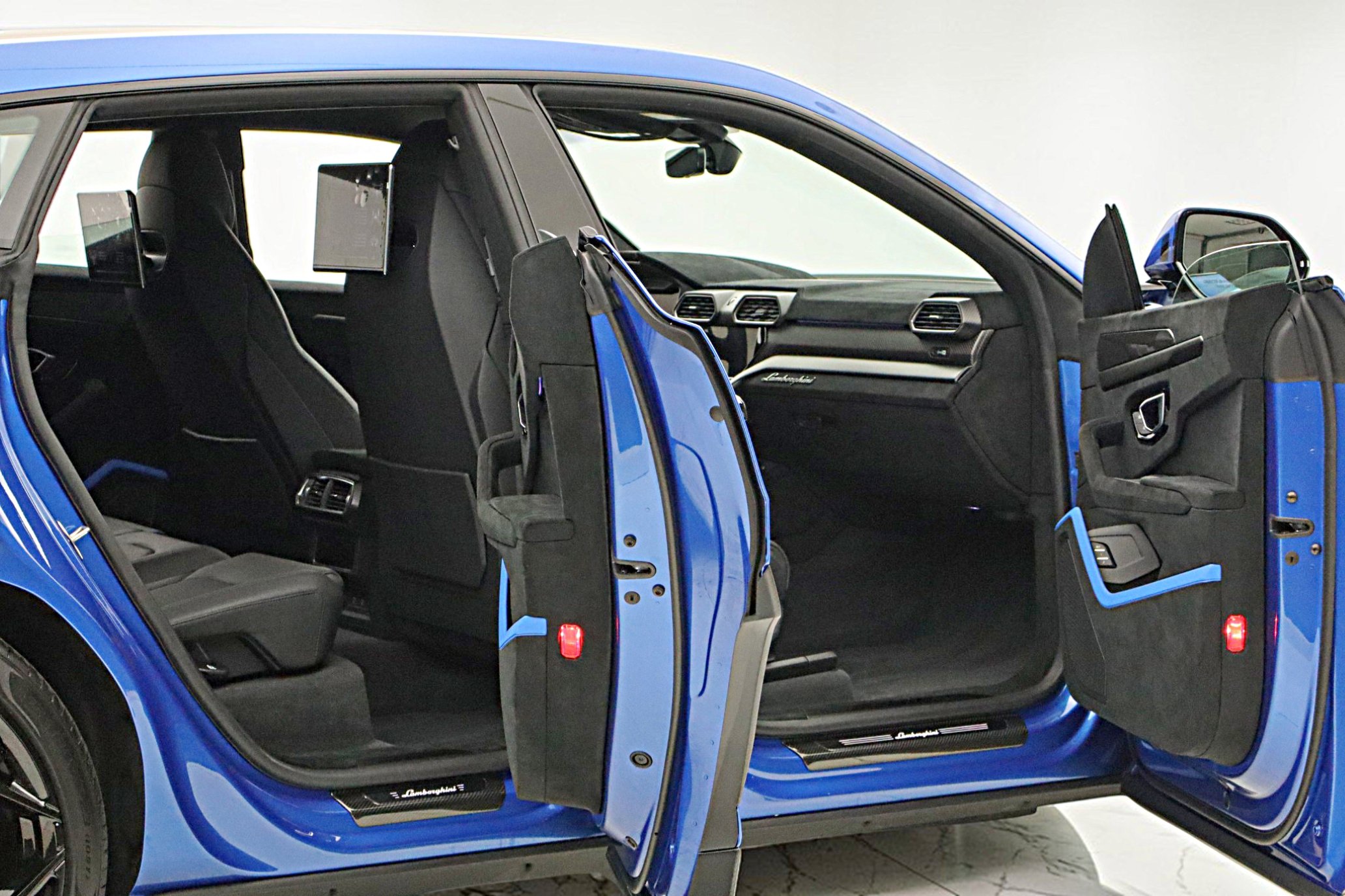 Used 2024 Lamborghini Urus Performante image 13