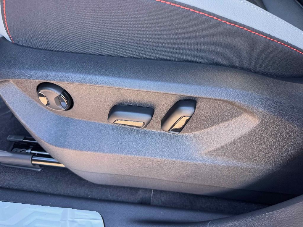 New 2026 Volkswagen Atlas Peak Edition image 13