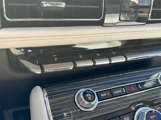 Used 2022 Lincoln Aviator Black Label w/ Dynamic Handling Package image 13