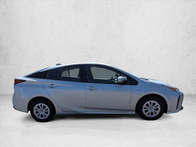 Certified 2021 Toyota Prius LE FWD image 4