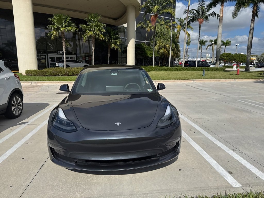 Used 2021 Tesla Model 3 Standard Range Plus image 4