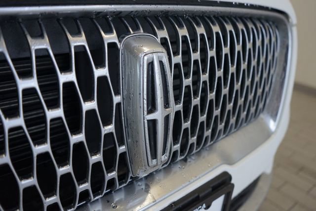 Used 2022 Lincoln Corsair AWD w/ Equipment Group 101A image 19