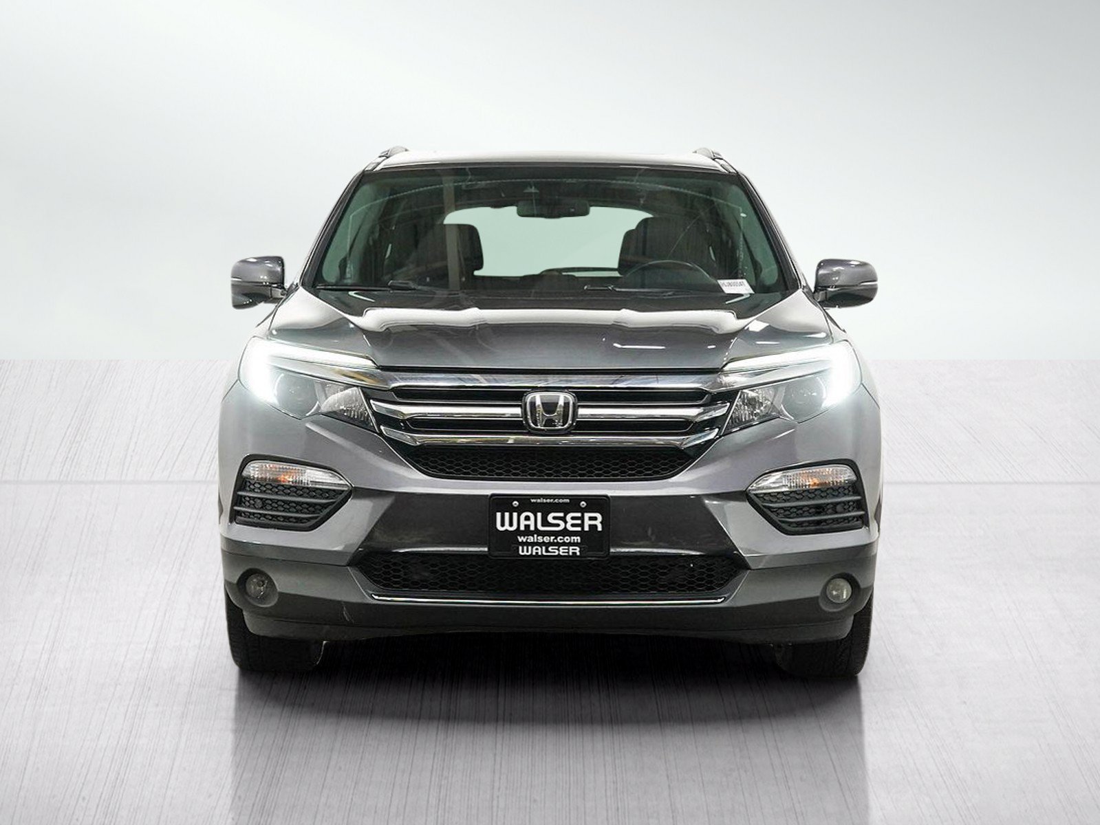 Used 2017 Honda Pilot Touring image 8