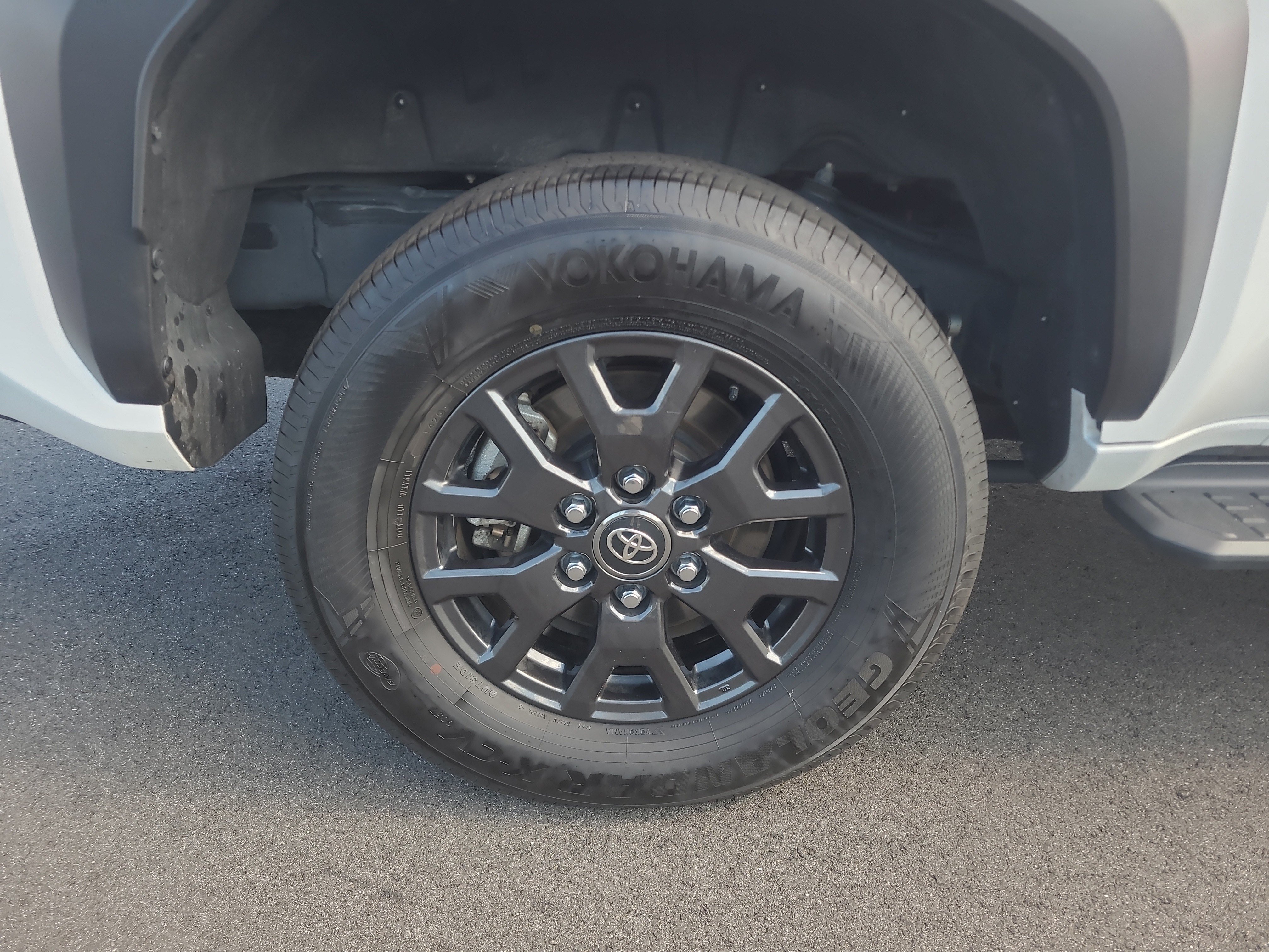 Certified 2025 Toyota 4Runner SR5 AWD/4WD image 11