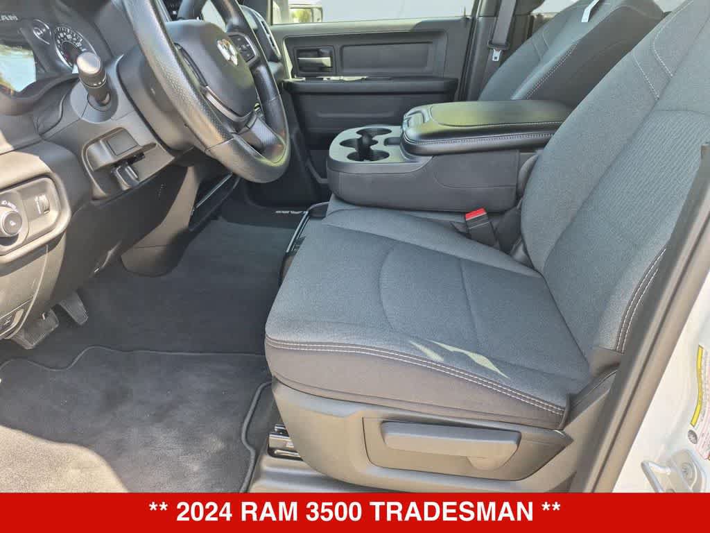 Used 2024 RAM 3500 Tradesman w/ Towing Technology Group AWD/4WD image 15