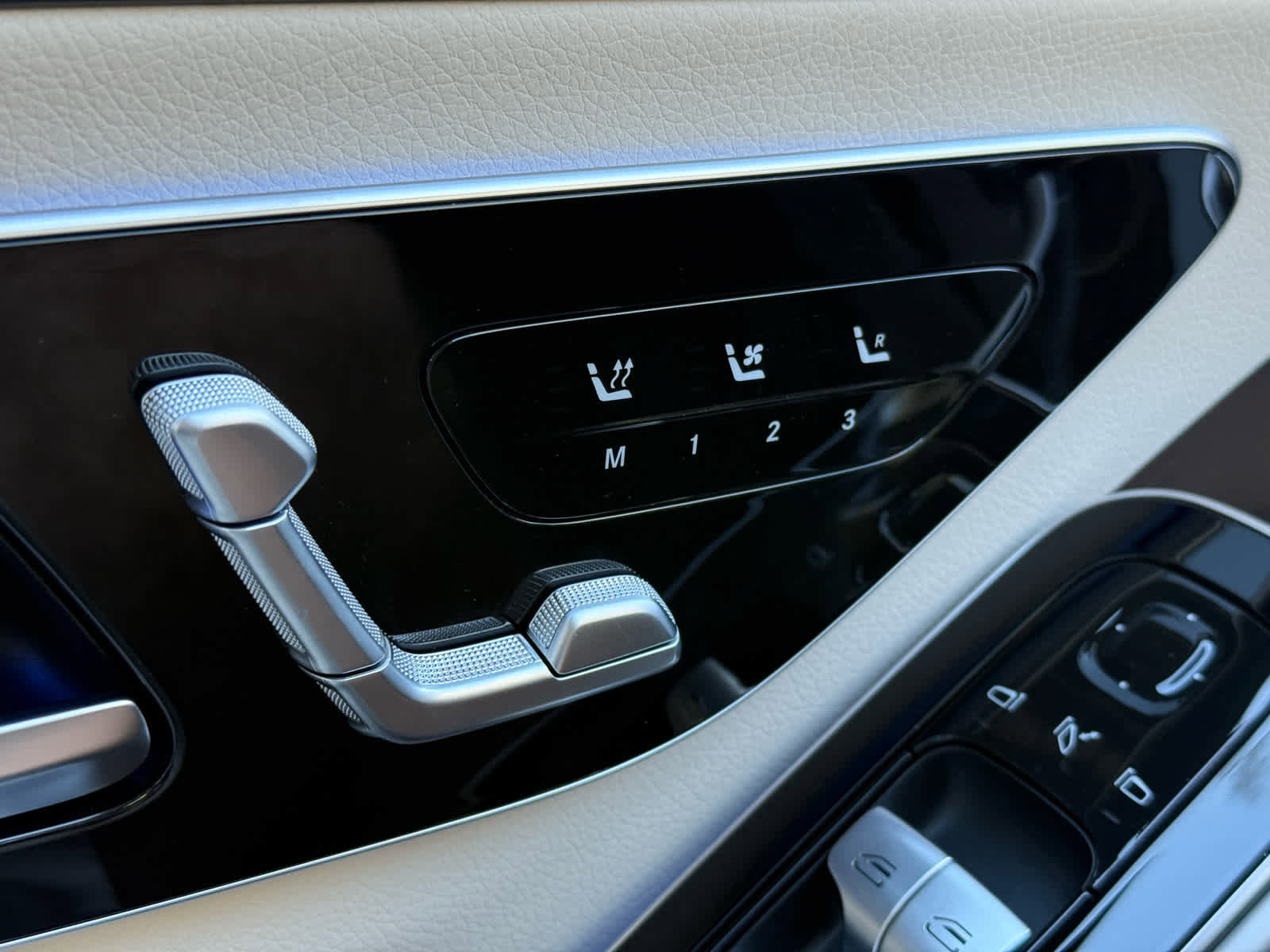 New 2026 Mercedes-Benz S 500 4MATIC image 24