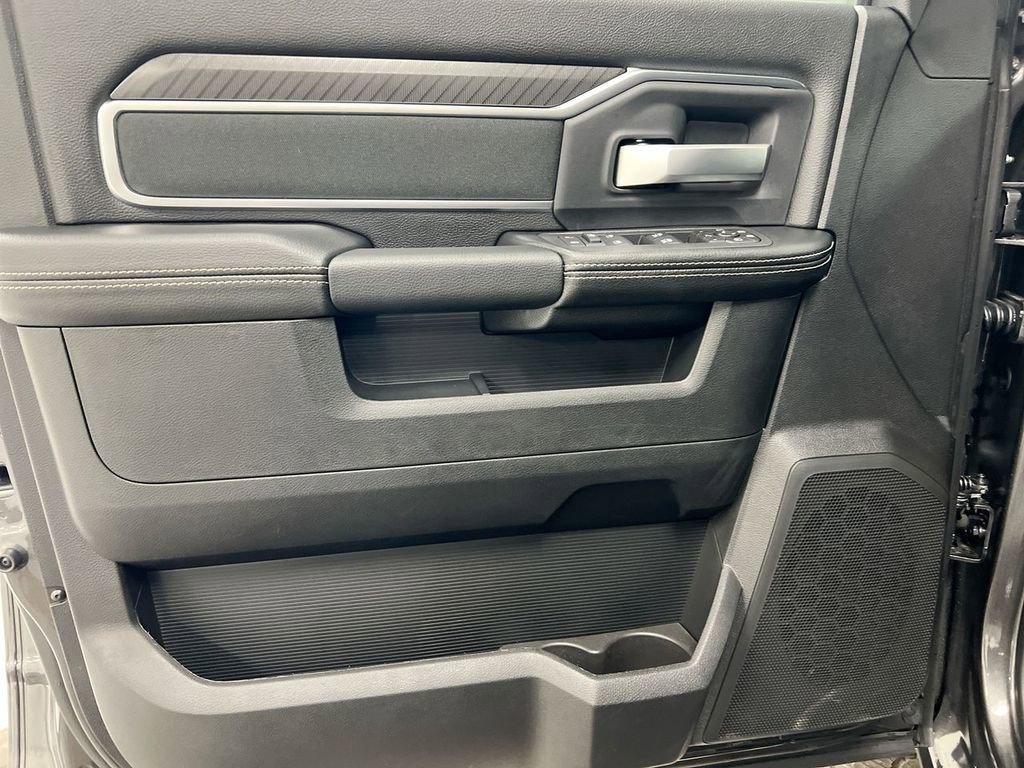 New 2026 RAM 2500 Big Horn AWD/4WD image 21