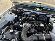 Used 2005 Ford Mustang Premium RWD image 29