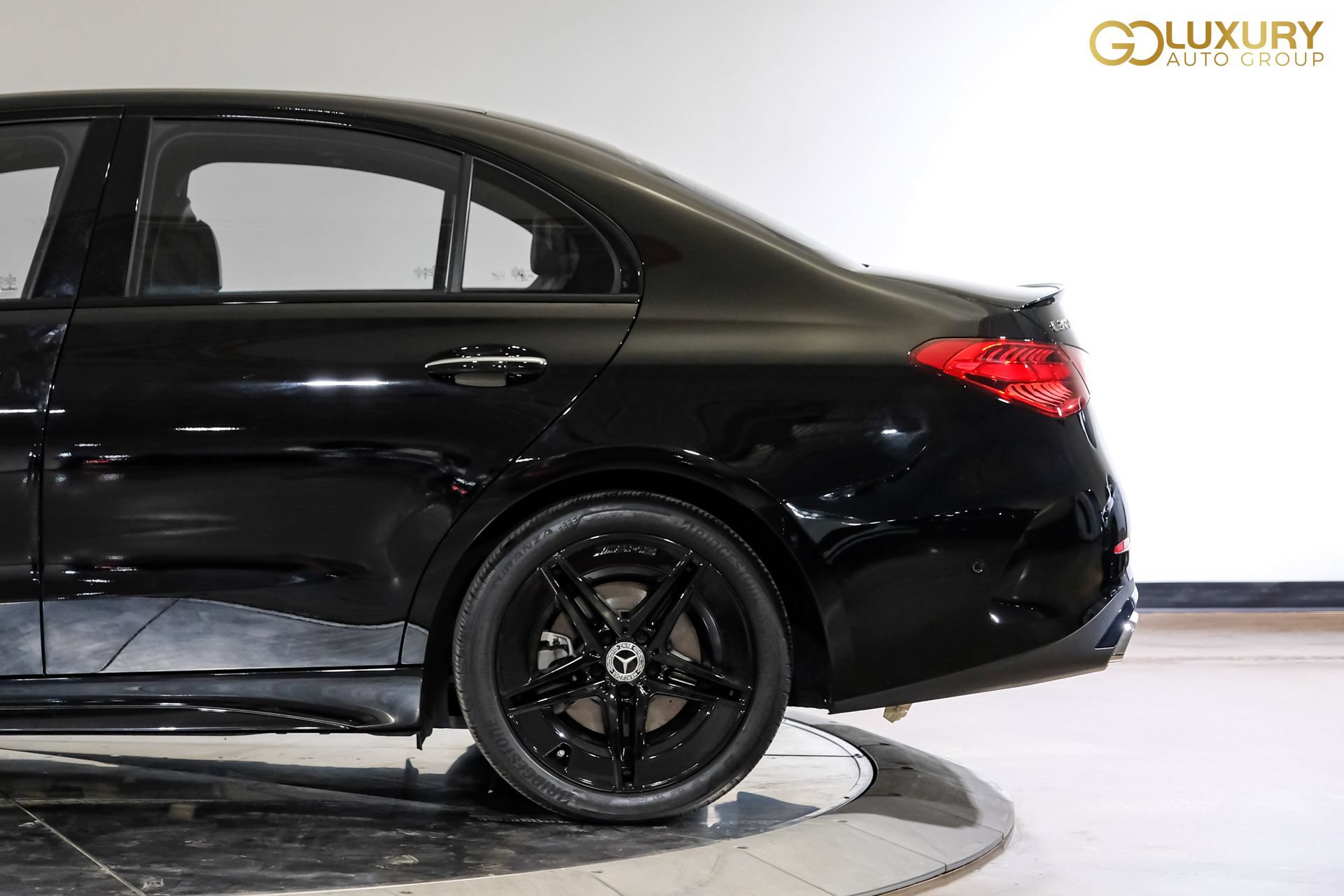 Used 2025 Mercedes-Benz C 300 4MATIC Sedan w/ AMG Line w/ Night Package image 14