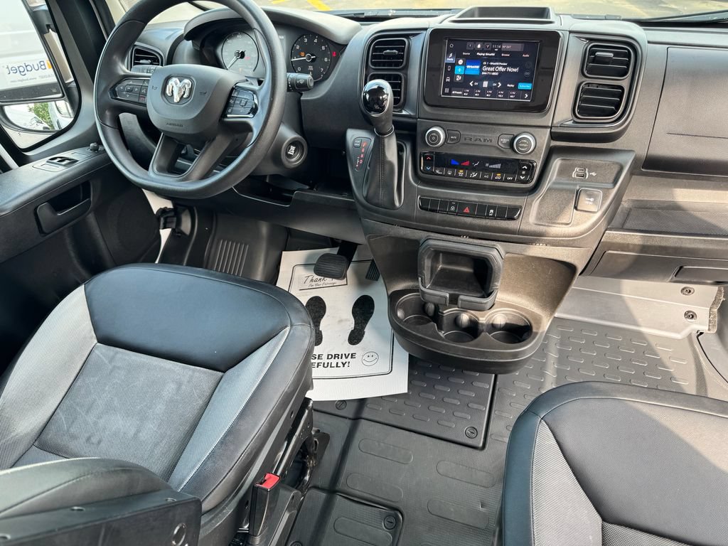 Used 2024 RAM ProMaster 2500 w/ Convenience Group FWD image 12