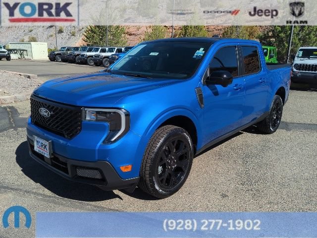 Used 2025 Ford Maverick Lariat w/ Black Appearance Package AWD/4WD image 1