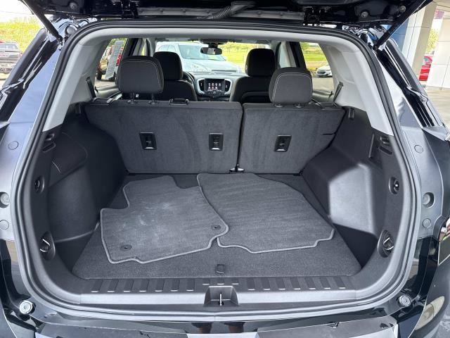 Used 2023 GMC Terrain SLE FWD image 28