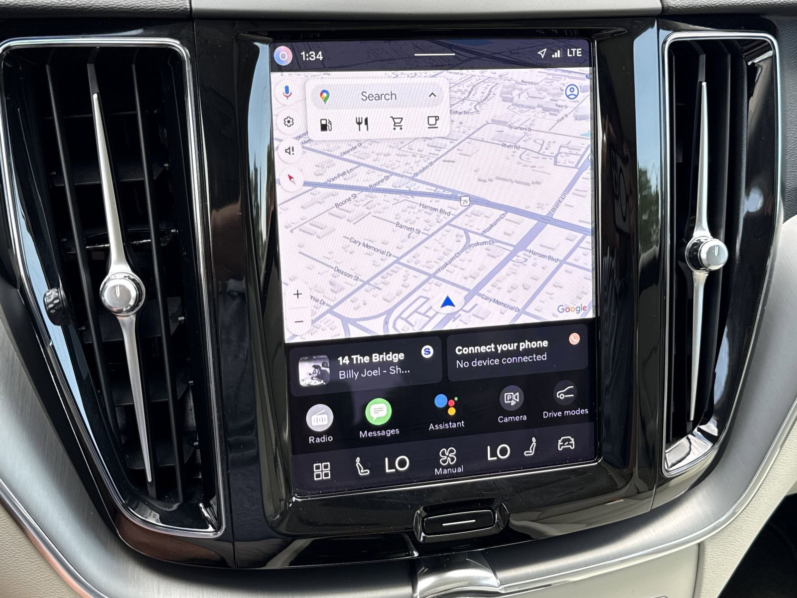 Used 2024 Volvo XC60 B5 Core image 23