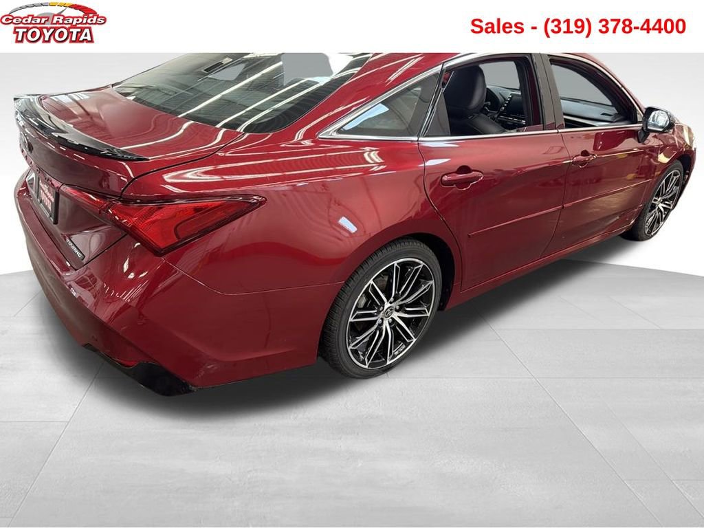 Used 2022 Toyota Avalon Touring image 5