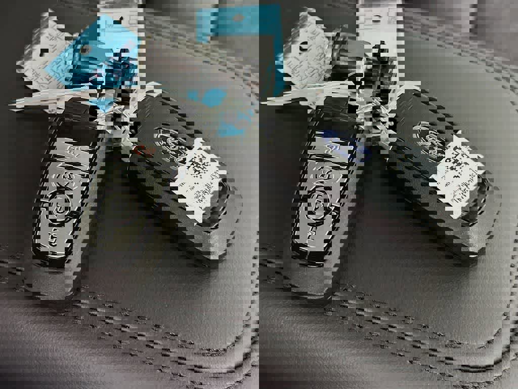 New 2025 Ford Maverick XLT w/ XLT Luxury Package image 21