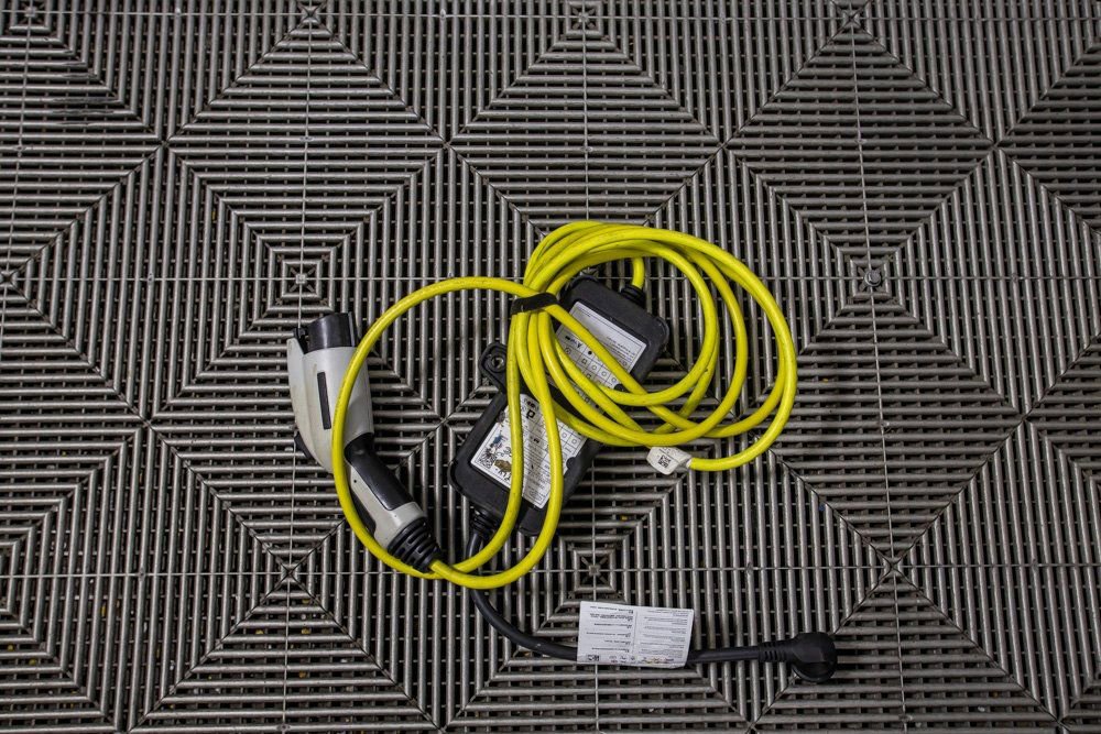 Used 2023 BMW 330e xDrive w/ M Sport Package image 9