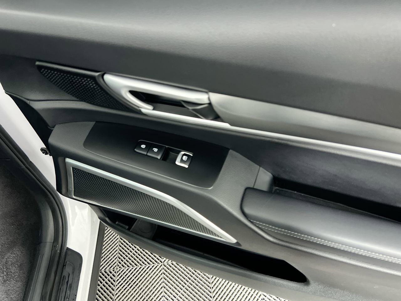 Used 2022 Kia Telluride LX AWD/4WD image 28