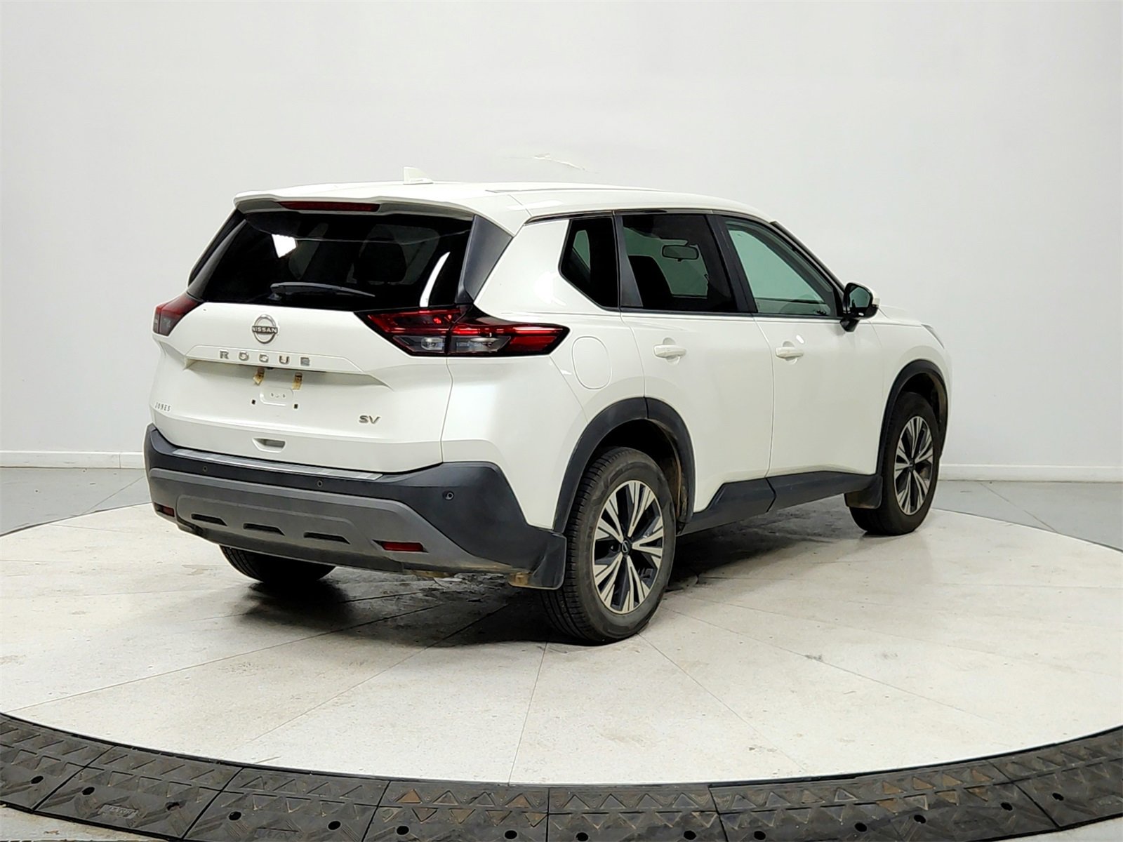 Used 2022 Nissan Rogue SV image 7