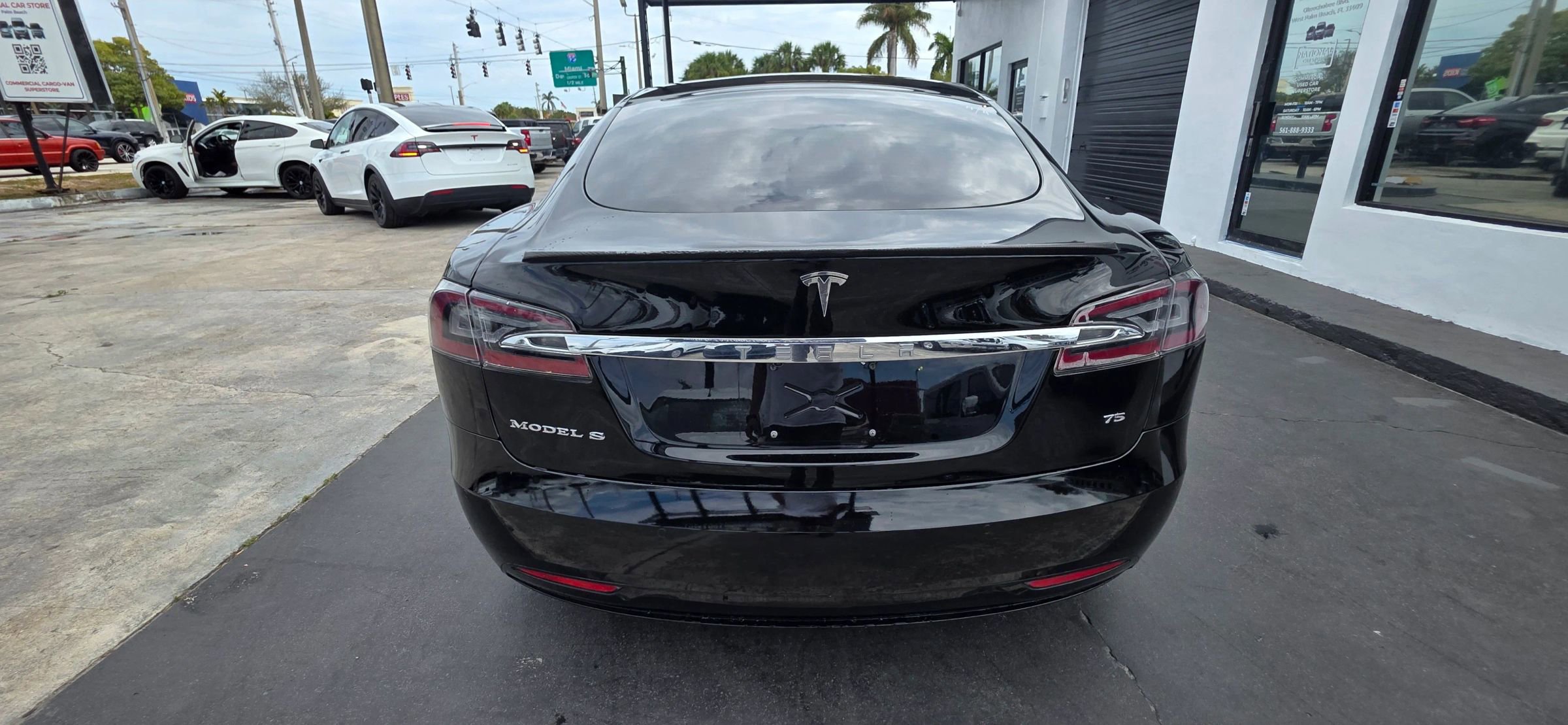 Used 2017 Tesla Model S 75 RWD image 17