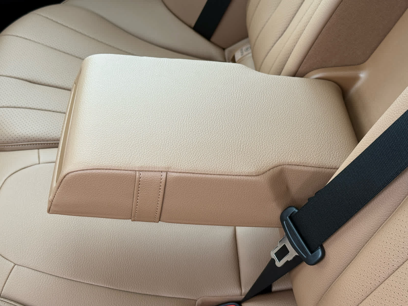 Used 2026 Mercedes-Benz E 350 4MATIC Sedan image 35