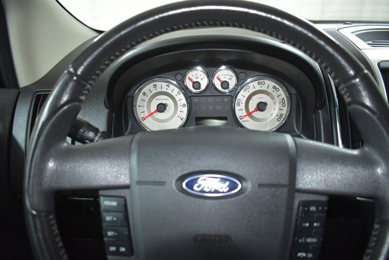 Used 2010 Ford Edge SEL FWD image 10