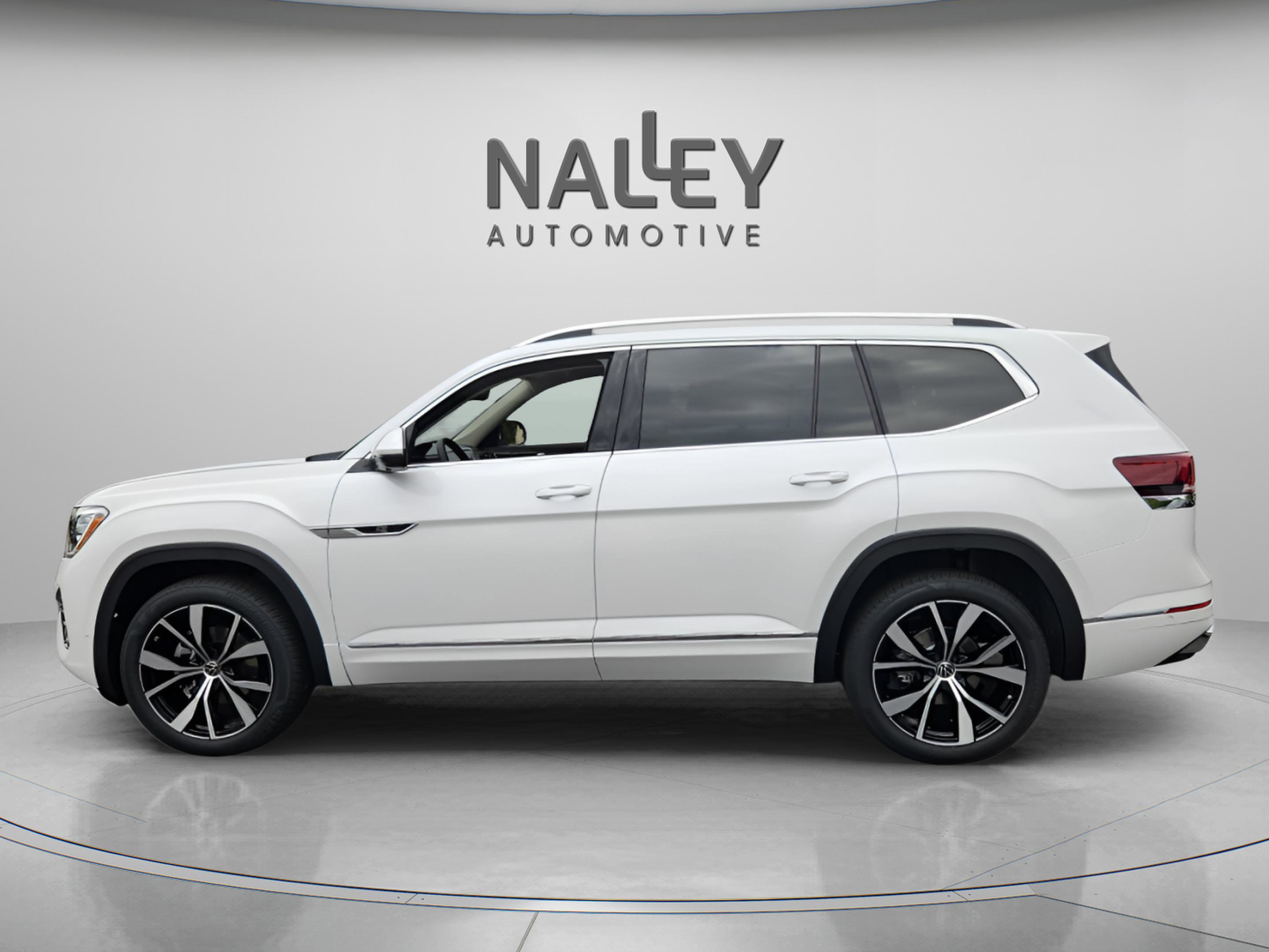New 2026 Volkswagen Atlas SEL Premium R-Line image 2