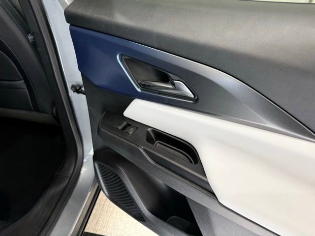 New 2026 Chevrolet Equinox EV LT FWD image 25