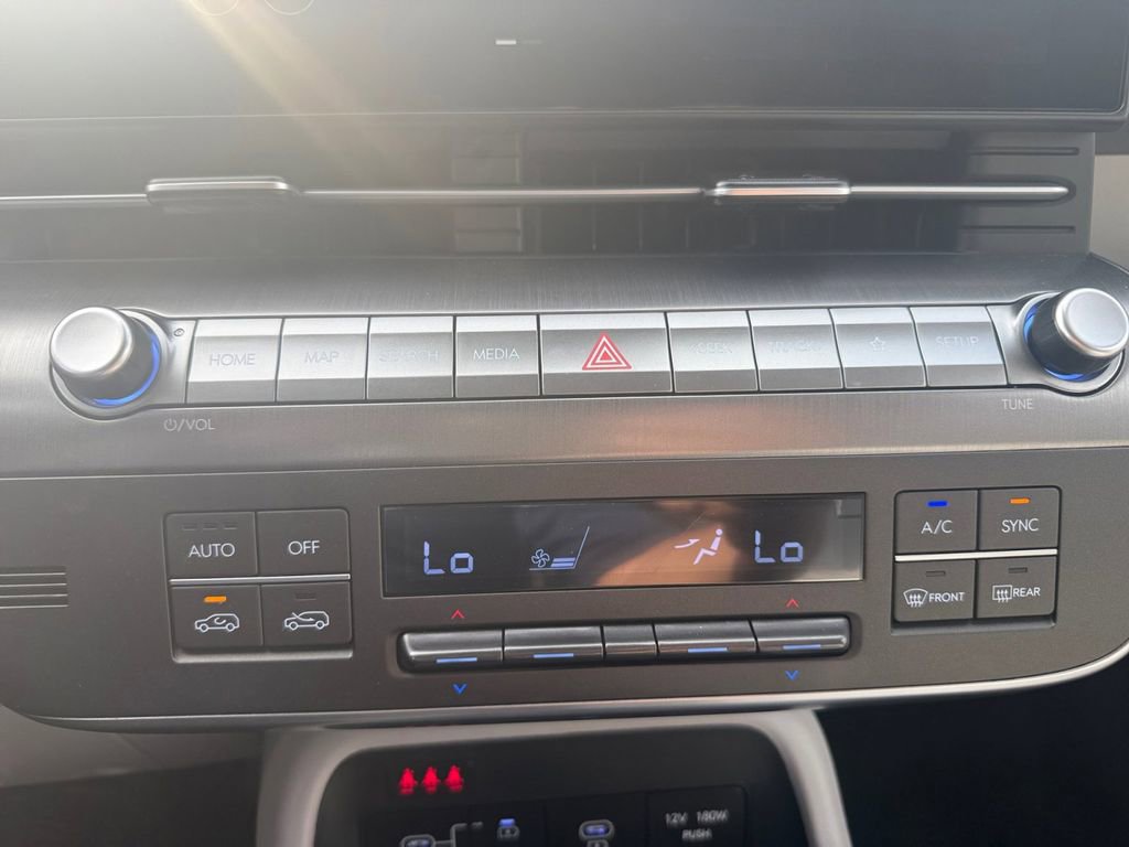 Used 2025 Hyundai Kona SEL image 21