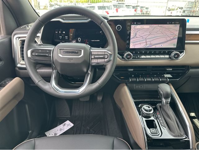 New 2026 GMC Canyon Denali w/ LPO, Denali Black Edition AWD/4WD image 8