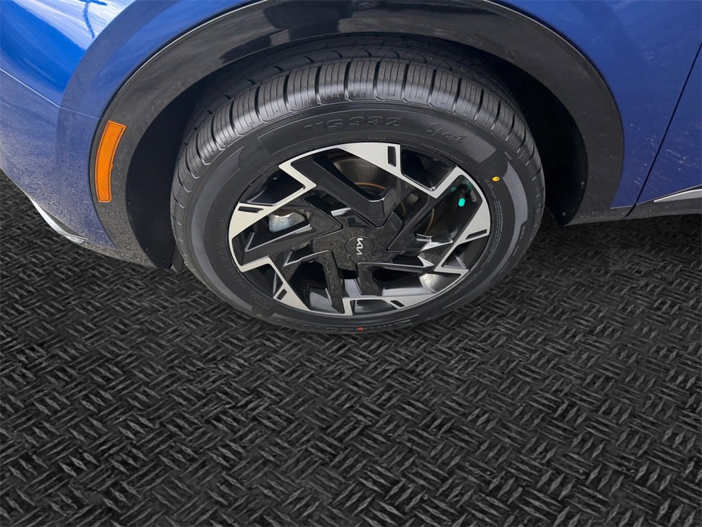 Used 2024 Kia Sportage SX image 10