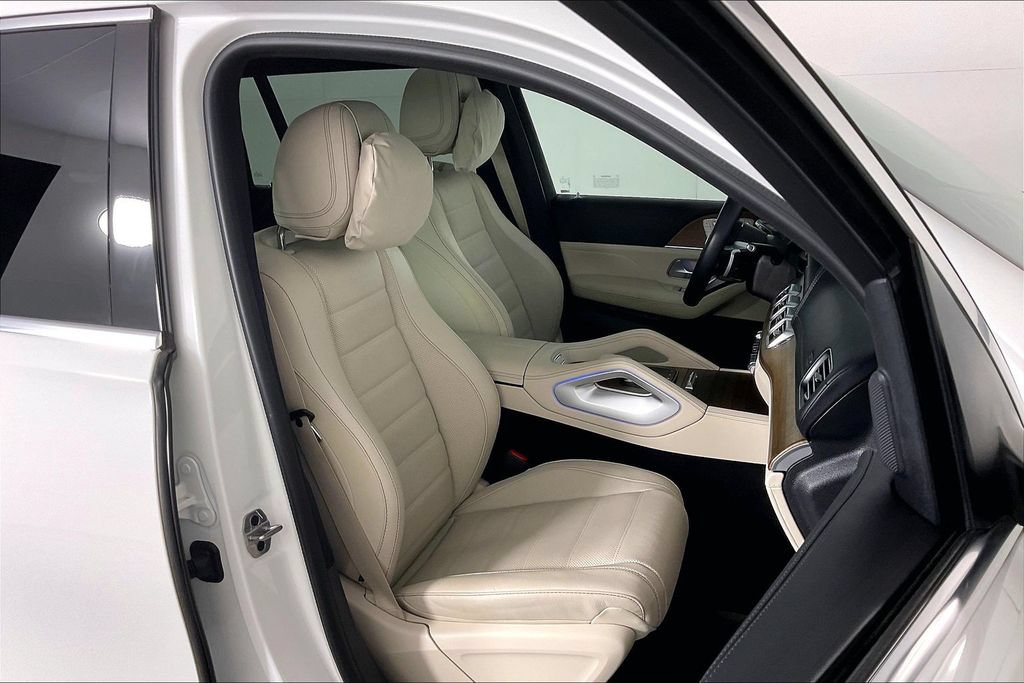 Certified 2025 Mercedes-Benz GLS 580 4MATIC image 7