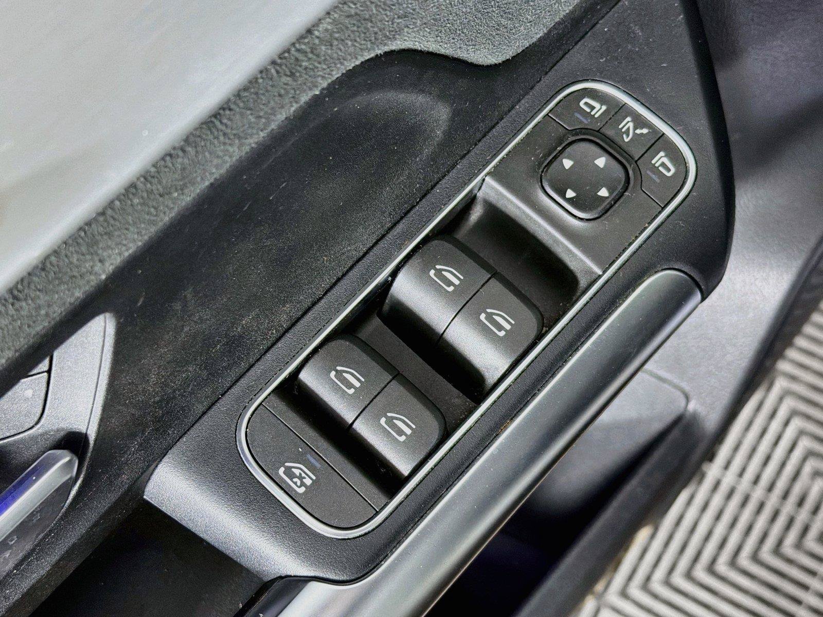 Used 2023 Mercedes-Benz GLA 35 AMG 4MATIC w/ Parking Assistance Package image 23