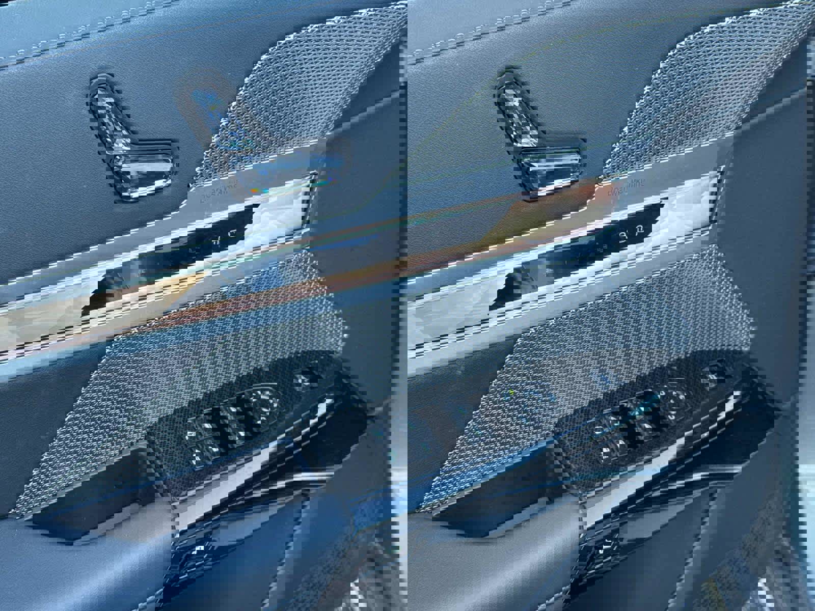 Certified 2023 BMW 740i image 18