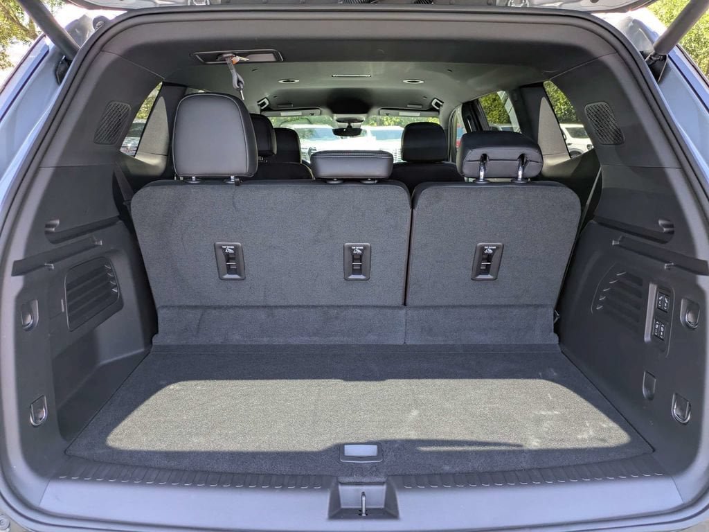 New 2026 Buick Enclave Sport Touring w/ Power Package FWD image 13