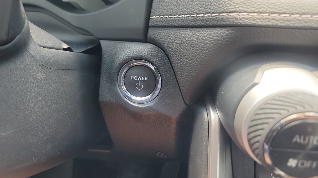 Certified 2025 Toyota RAV4 XLE AWD/4WD image 23