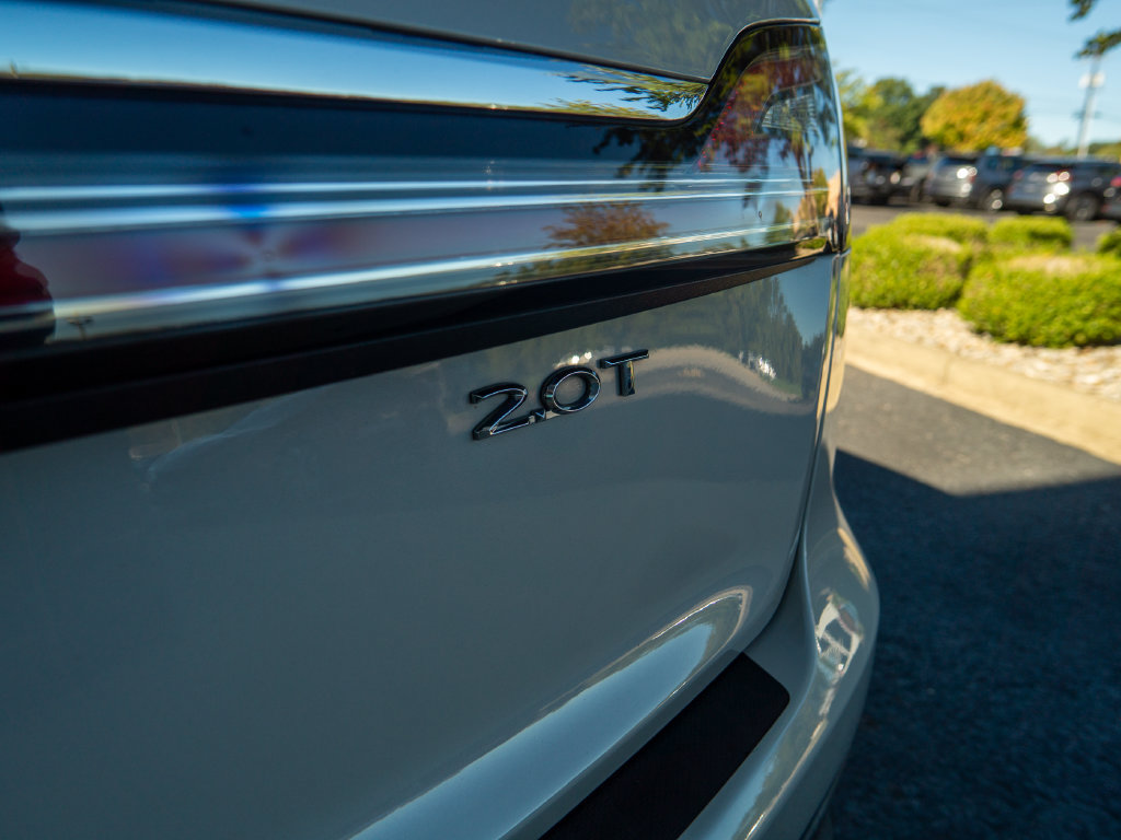 Used 2020 Lincoln Nautilus Reserve FWD image 9