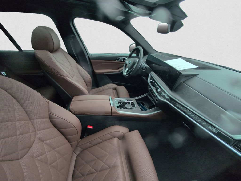 Used 2024 BMW X5 xDrive40i w/ Parking Assistance Package image 10
