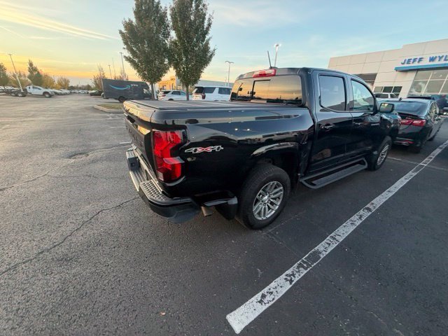 Used 2024 Chevrolet Colorado LT w/ LT Convenience Package II AWD/4WD image 11