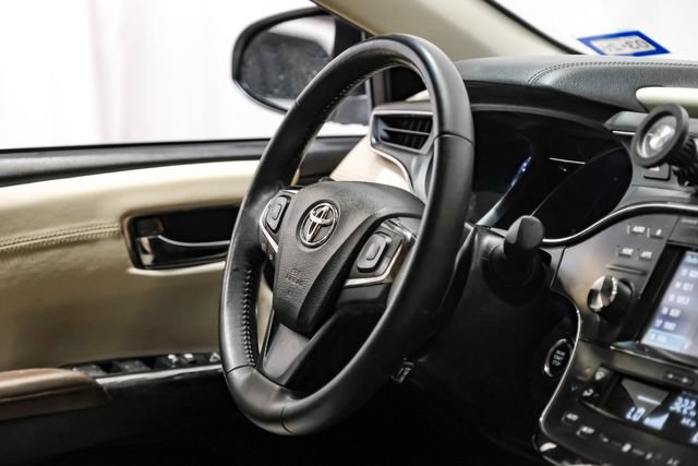 Used 2016 Toyota Avalon XLE FWD image 23