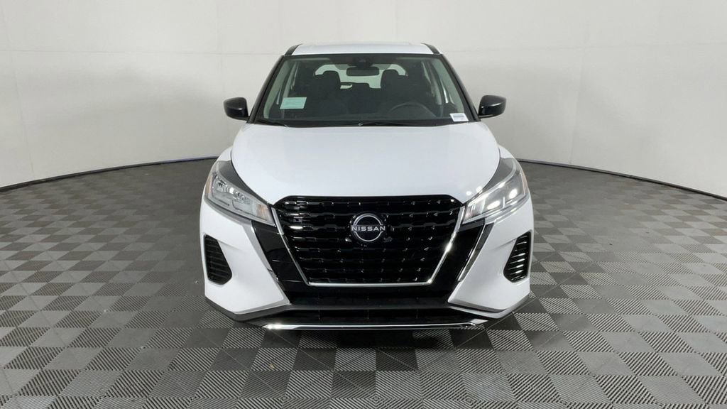 New 2025 Nissan Kicks Play S image 9