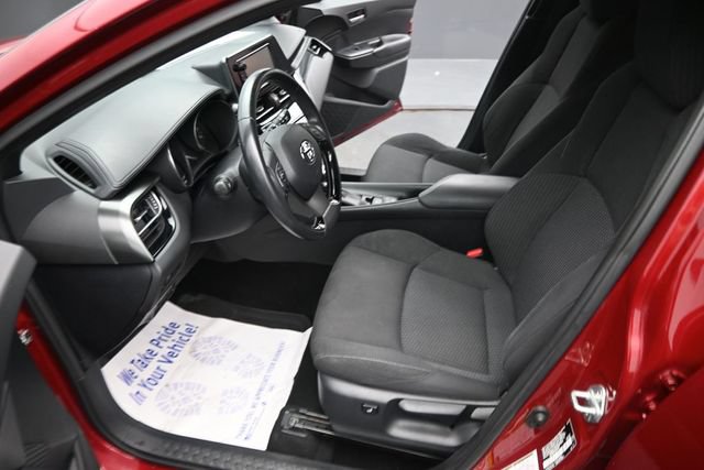 Used 2018 Toyota C-HR XLE FWD image 18