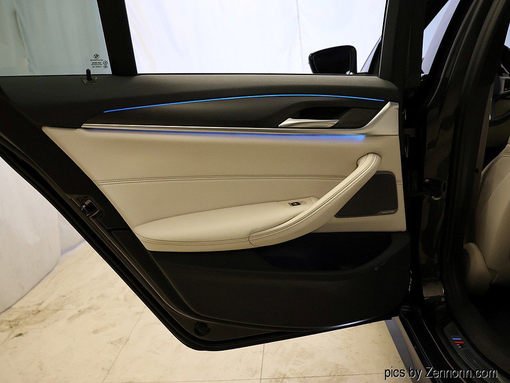 Certified 2023 BMW 530e 530e w/ M Sport Package image 28